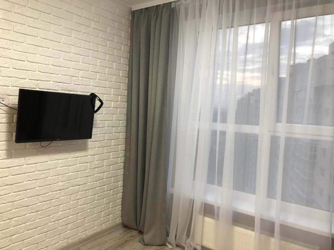 Квартира Парковые Озера Appartamento Kiev Esterno foto
