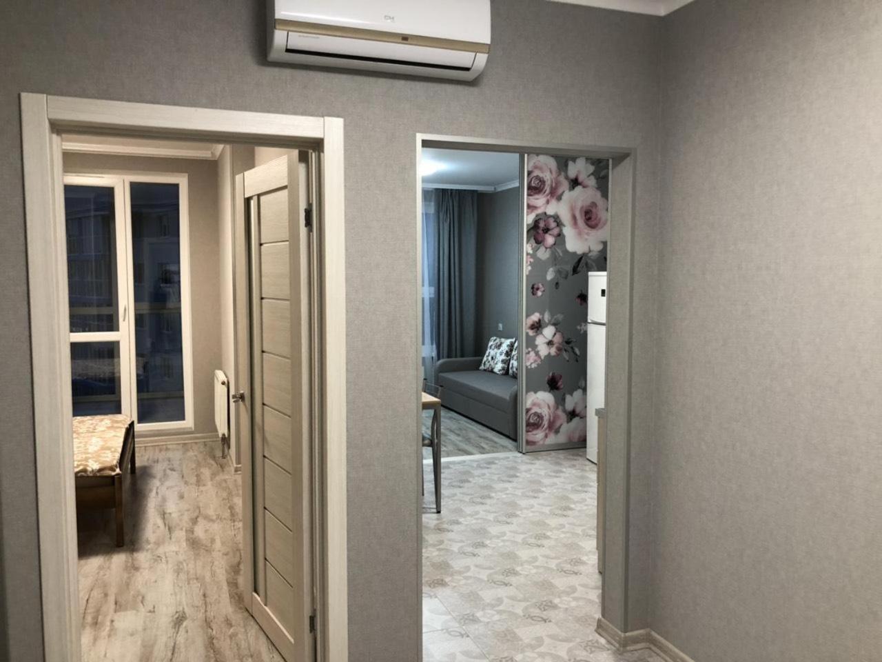 Квартира Парковые Озера Appartamento Kiev Esterno foto