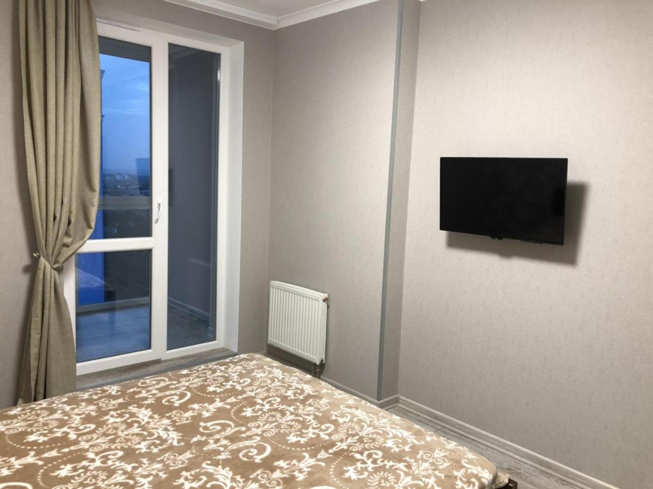 Квартира Парковые Озера Appartamento Kiev Esterno foto