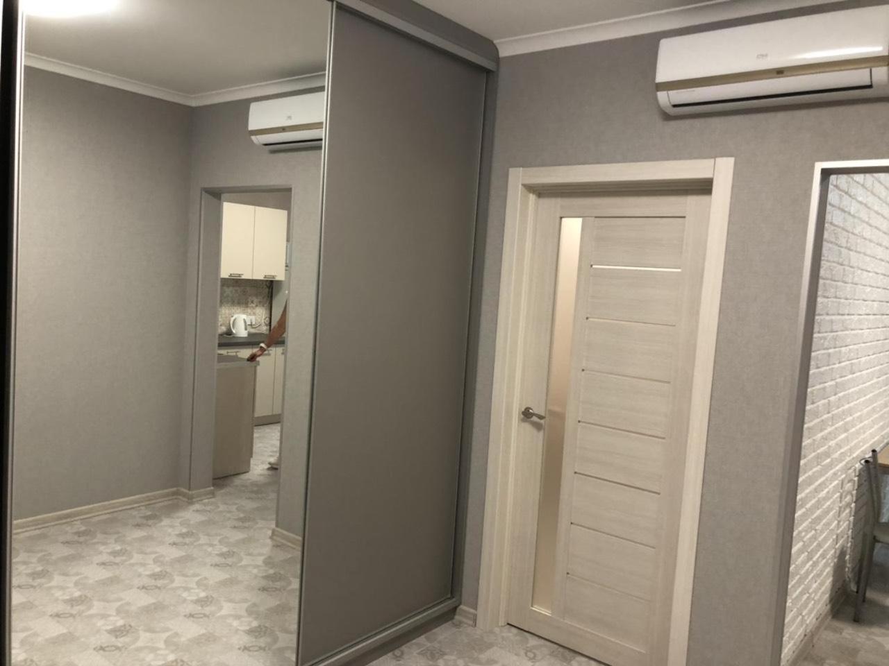 Квартира Парковые Озера Appartamento Kiev Esterno foto